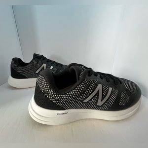 New Balance Womens WVERSLB1 Black/White Running Shoes Size 9.5 Comfort Ride